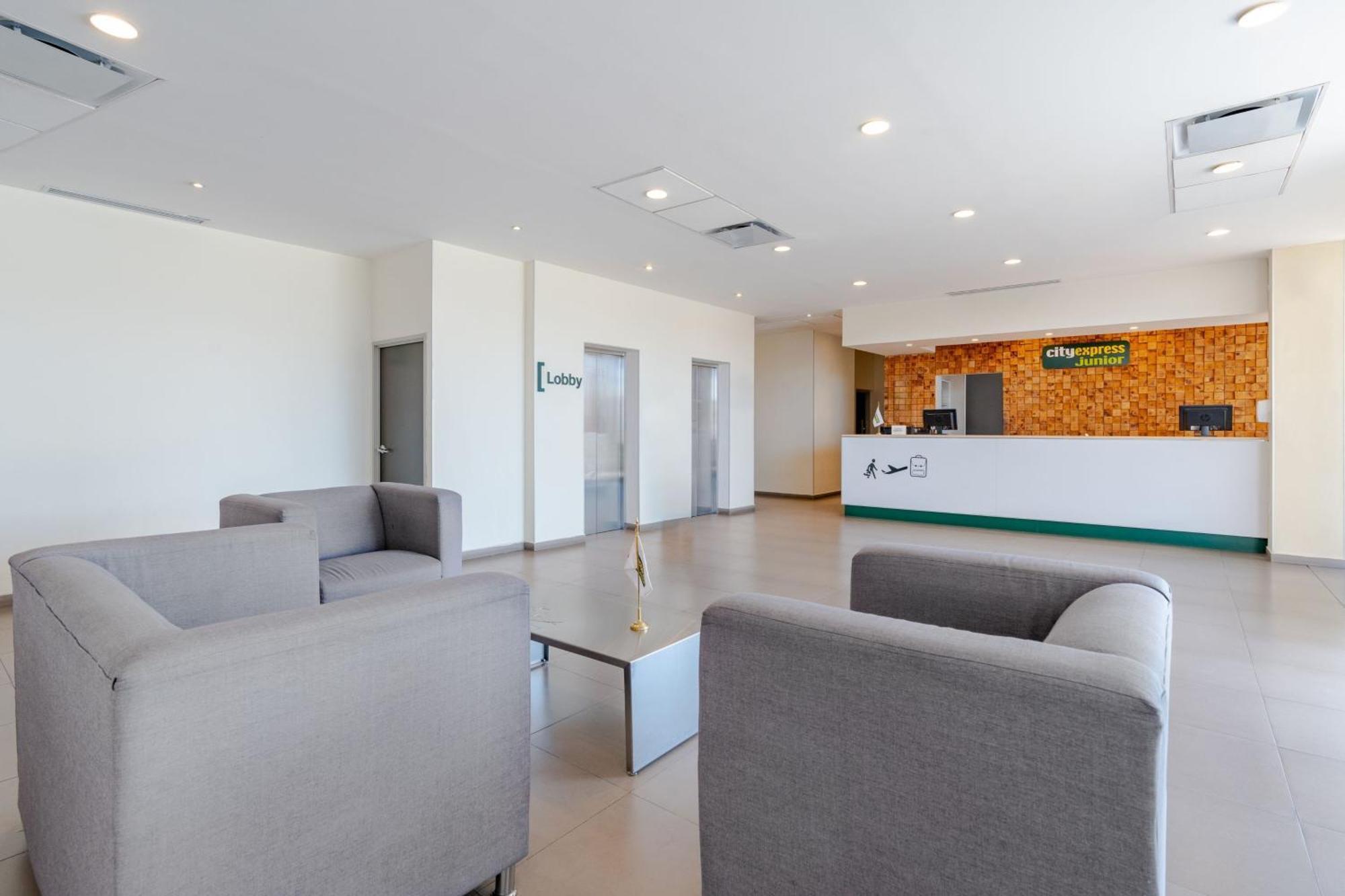 Hotel Express Junior Centro Aguascalientes